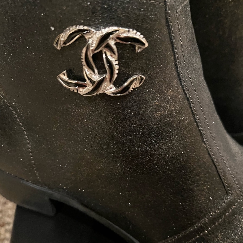 Chanel booties, Sz 40 (10) - Picture 2 of 9